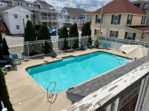 Poolside Apartment 4